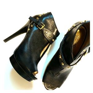 Michael Kors Aimee Bootie size 9